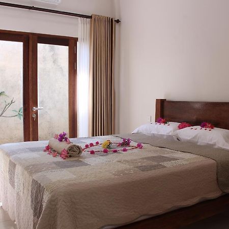 Hotel Kampoeng Senggigi Mangsit Exteriér fotografie